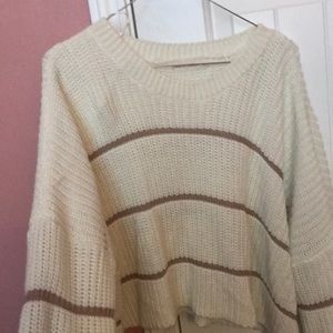 Juniors Large white and brown striped sweater